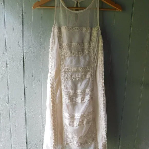 ๐*Price Firm*Abercrombie & Fitch Lace Dress - Picture 10 of 16